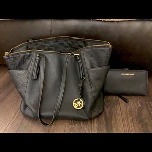 MK purse w/ wallet